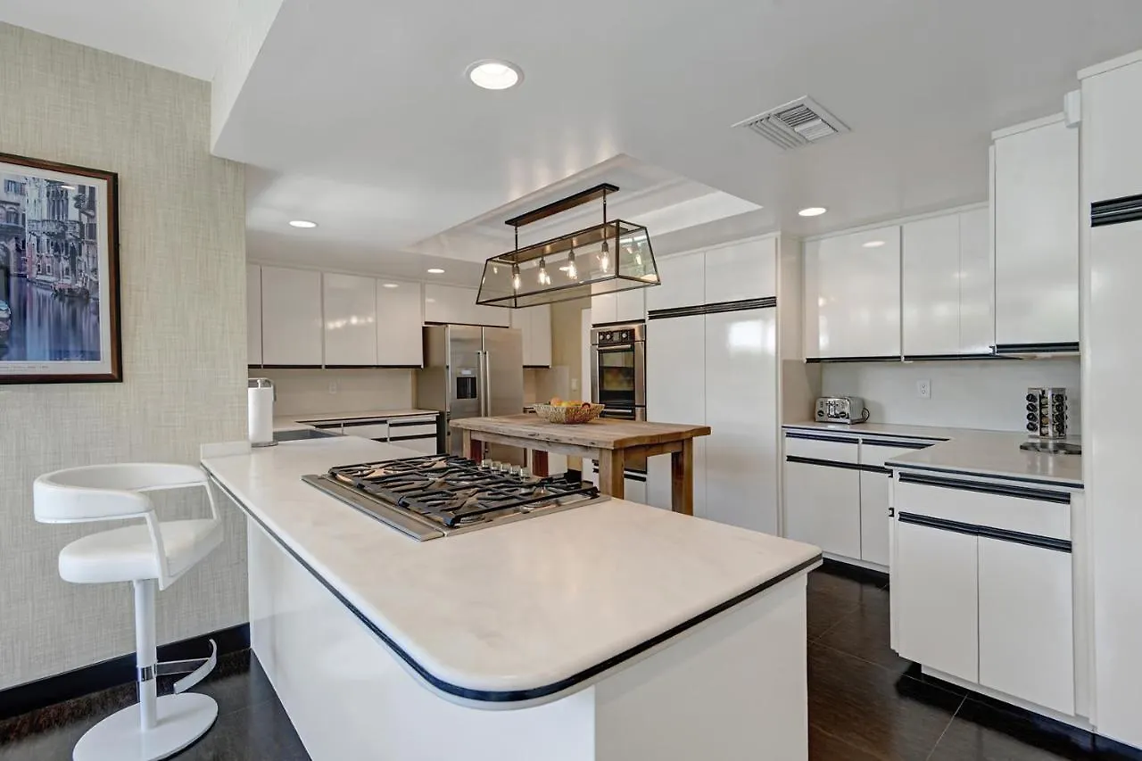 Holiday home Canyon Palms Estate- Ultra-Luxe, Pool, Spa, Firepit, Outdoor Kitchen & More Palm Springs United States