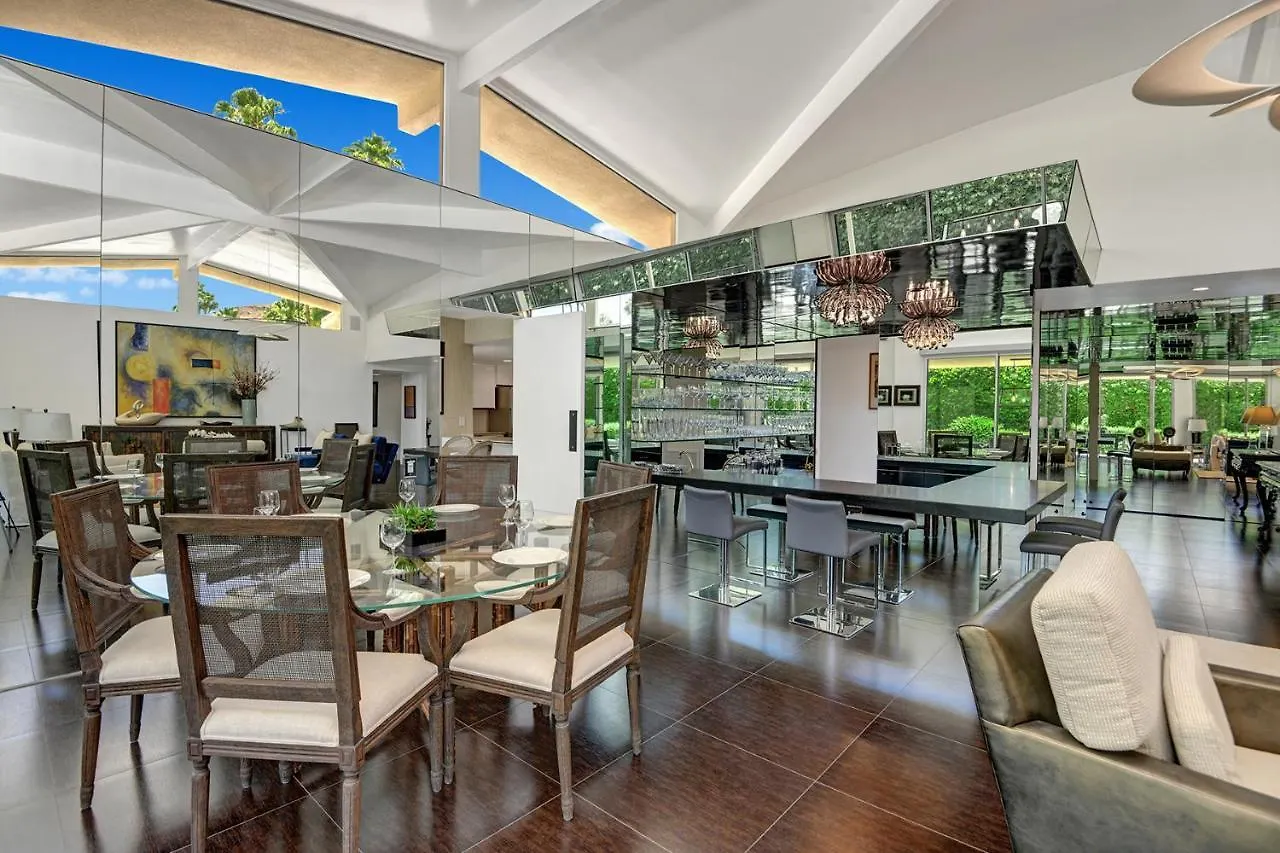 Holiday home Canyon Palms Estate- Ultra-Luxe, Pool, Spa, Firepit, Outdoor Kitchen & More Palm Springs United States