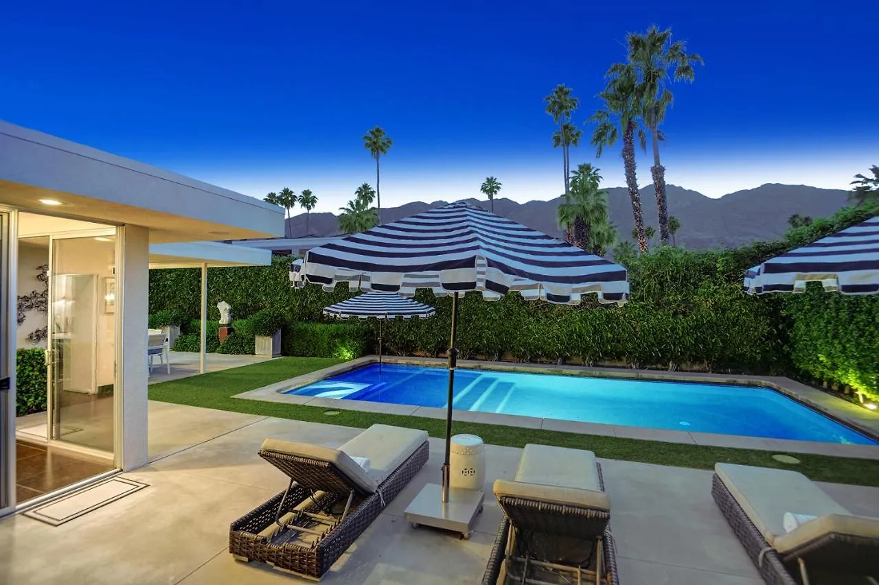 Holiday home Canyon Palms Estate- Ultra-Luxe, Pool, Spa, Firepit, Outdoor Kitchen & More Palm Springs