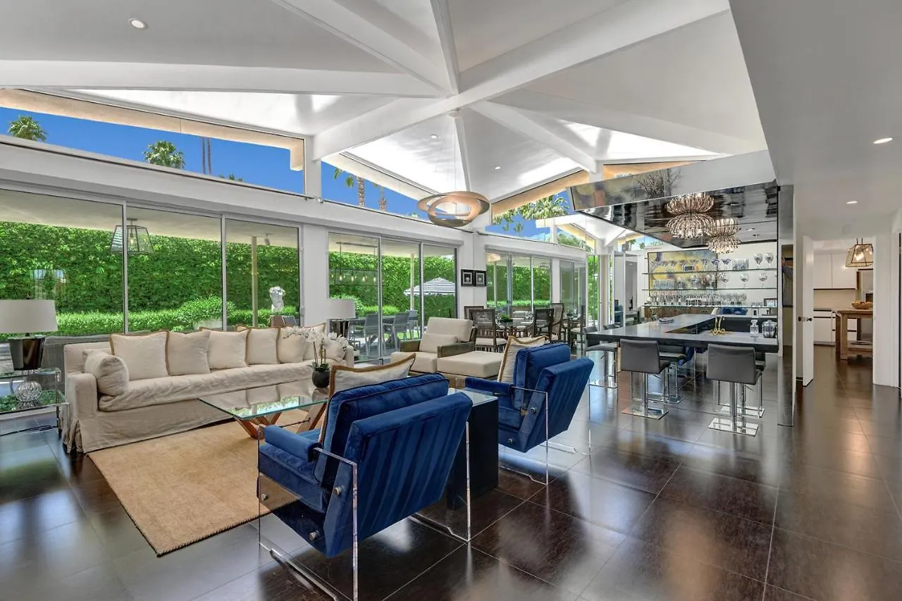 Canyon Palms Estate- Ultra-Luxe, Pool, Spa, Firepit, Outdoor Kitchen & More Palm Springs Сasa de vacaciones